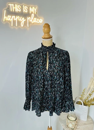 Blouse fleurie manches longues noir et bleu taille S ZARA, brand: Zara, condition: Very good, size: S / 36 / 8, €8.00, €9.10 includes Buyer Protection Pro