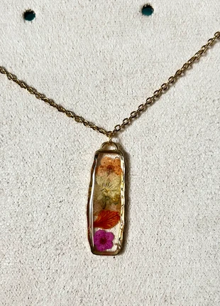 Collier doré médaillon fleurs séchées – style bohème naturel, marque: Fait Main, état: Neuf avec étiquette, 8,00 €, 9,10 € Protection acheteurs incluse