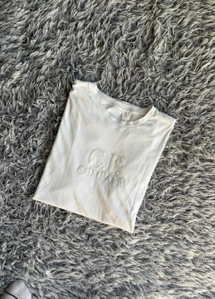 T-shirt blanc C.P.company en tes bon état taille L, brand: C.P. Company, condizioni: Ottime, taglia: L, €34.90, €37.35 include la Protezione acquisti