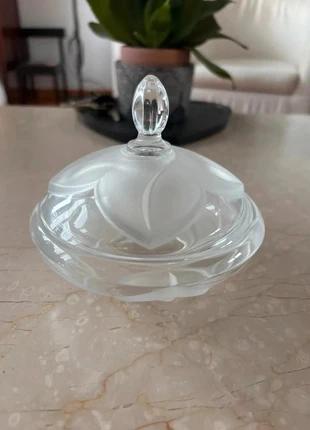 Bonbonnière en cristal satiné et poli – 13 cm – Travail raffiné, marque: Cristal, état: Très bon état, 7,76 €, 8,85 € Protection acheteurs incluse