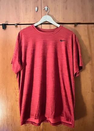 Nike Dri-Fit Sports T-Shirt | Breathable Performance Athletic Tee, marca: Nike, estado: Bom, tamanho: XL, €25.00, €26.95 inclui Proteção do Comprador