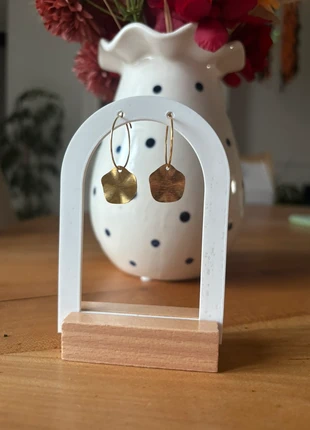 Jolie boucles d’oreilles médaillon doré, marque: Easy Clothes, état: Neuf avec étiquette, 5,00 €, 5,95 € Protection acheteurs incluse