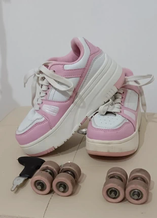 Magnifiche scarpe da ginnastica che si trasformano in pattini a rotelle, marque: nessuno, état: Très bon état, taille: 30, 9,99 €, 11,19 € Protection acheteurs incluse