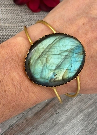 Magnifique et éclatant bracelet labradorite . Beaux reflets bleus intenses, staat: Heel goed, € 28,00, € 30,10 inclusief Kopersbescherming Pro