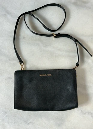 Sac Michael Kors en cuir noir, marque: Michael Kors, état: Très bon état, 49,00 €, 52,15 € Protection acheteurs incluse