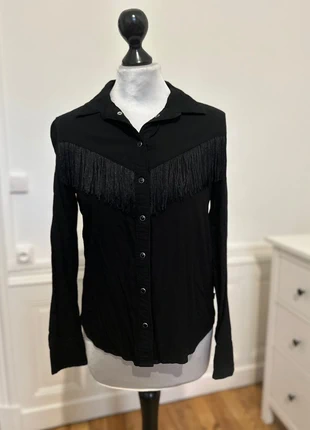 Chemise Levi’s Western à franges, marque: Levi's, état: Très bon état, taille: S / 36 / 8, 15,00 €, 16,45 € Protection acheteurs incluse