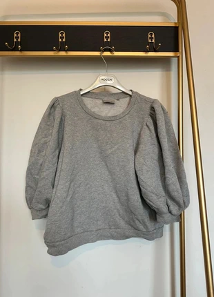 <3 Grijze trui met pofmouwen – maat M, marca: Gestuz, estado: Muito bom, tamanho: M / 38 / 10, €14.99, €16.44 inclui Proteção do Comprador