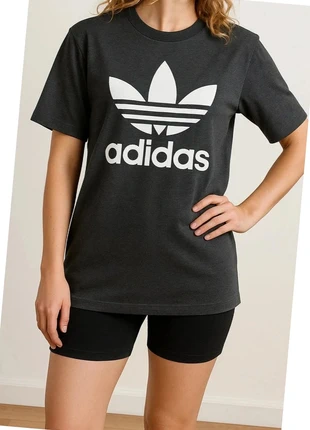 T-shirt Adidas Femme Gros logo floqué Blanc, Taille 34 (S) Excellent etat, brand: adidas, condition: Very good, size: S / 36 / 8, €20.00, €21.70 includes Buyer Protection
