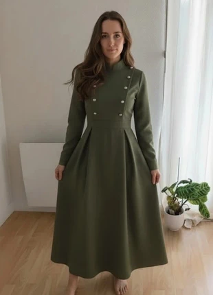 Robe longue élégante kaki – coupe structurée, marque: Maison Eloria, état: Très bon état, taille: M / 38 / 10, 49,90 €, 53,10 € Protection acheteurs incluse