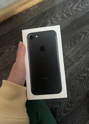 iPhone 7 box, brand: Apple, condition: Very good, £2.00, £2.80 includes Buyer Protection