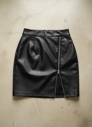 Jupe courte simili cuir noire – chic, moderne, féminine, brand: Maison Dareléa, condition: Very good, size: M / 38 / 10, €49.90, €53.10 includes Buyer Protection Pro