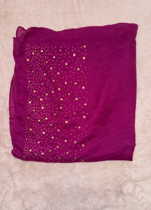 Grand Foulard femme violet avec des paillettes dorées, état: Très bon état, 5,00 €, 5,95 € Protection acheteurs incluse