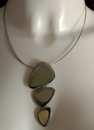 Collier Pendentif Ras du Cou Design Acier Galets Crème, condition: Very good, €3.00, €3.85 includes Buyer Protection