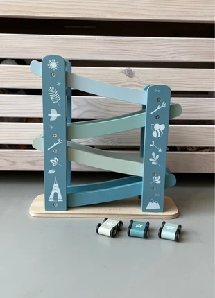 Little dutch autobaan blauw, merk: Little Dutch, staat: Heel goed, maat: 12-18 maanden / 80 cm, € 7,00, € 8,05 inclusief Kopersbescherming