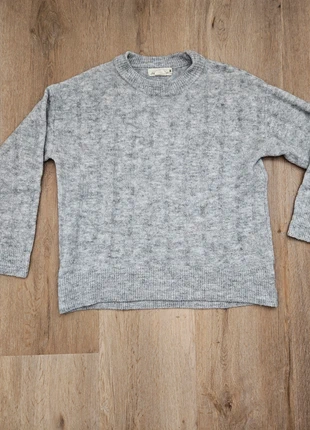 Mooie grijze trui h&m, merk: H&M, staat: Heel goed, maat: S / 36 / 8, € 3,00, € 3,85 inclusief Kopersbescherming