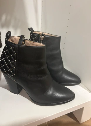 Bottines Zara 37, marque: Zara, état: Très bon état, taille: 37, 12,00 €, 13,30 € Protection acheteurs incluse