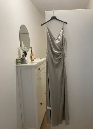 Robe satin longue bretelles vert sauge - neuve avec étiquette taille 38, brand: ASOS, condition: New with tags, size: M / 38 / 10, €20.00, €21.70 includes Buyer Protection