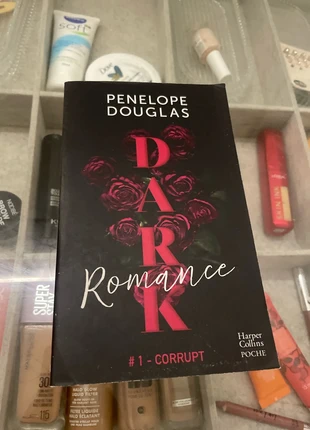 Dark romance, condizioni: Nuovo con cartellino, €4.00, €4.90 include la Protezione acquisti