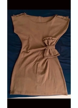 Robe camel, zustand: Sehr gut, größe: M / 38 / 10, 6,00 €, 7,00 € inklusive Vinted-Käuferschutz