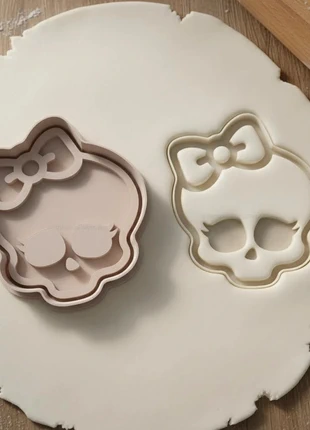 emporte pièce Skull Monster High Cookie Cutter, brand: sans marque, condizioni: Ottime, €3.00, €3.85 include la Protezione acquisti Pro