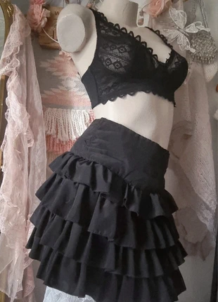 🖤Black y2k ruffled short skirt Jupe courte noire volantée, merk: COQUETTE, staat: Heel goed, maat: S / 36 / 8, € 19,90, € 21,60 inclusief Kopersbescherming