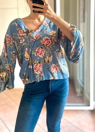 Blusa floreale romantica azzurra – perfetta per ogni stagione!, brand: Zara, condizioni: Ottime, taglia: XS / IT 38 / EU 34, €7.01, €8.06 include la Protezione acquisti