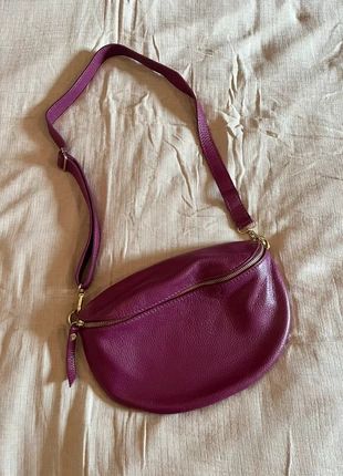 Sac banane cuir violet, brand: The Genuine Leather, condizioni: Ottime, €10.00, €11.20 include la Protezione acquisti
