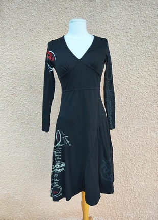 Robe noire manches longues avec motifs - Taille S - Excellent état, marca: sans marque, estado: Muy bueno, tamaño: S / 36 / 8, 11,90 €, 13,20 € Protección al comprador Pro incluida