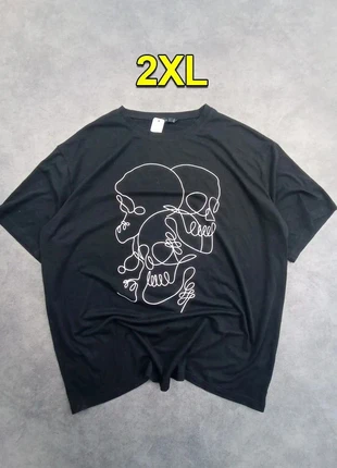 Graphic T-shirt – Abstract Skull – Size XXL, brand: Graphic Tee, condition: Very good, size: XXL, €6.00, €7.00 includes Buyer Protection