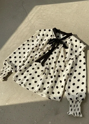 Chemisier noir à pois blancs – chic, vintage, romantique, nœud lavallière, manchette smockée, brand: Luna d'Opale, condition: Very good, size: M / 38 / 10, €52.90, €56.25 includes Buyer Protection Pro