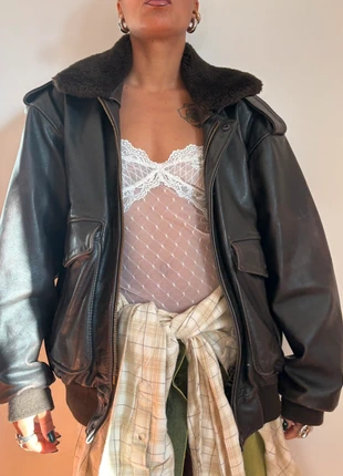 Bombers marron foncé en cuir aviateur col moumoute amovible, brand: Vintage Dressing, condition: Very good, size: XXXL / 46 / 18, €198.00, €208.60 includes Buyer Protection Pro