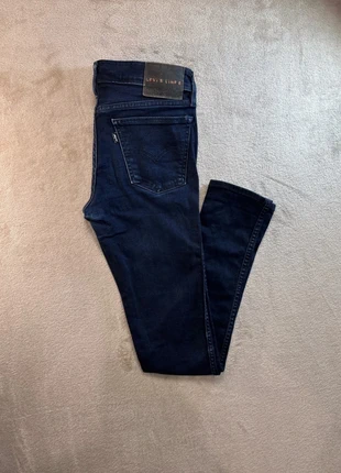 Jean Levi’s® Authentique femme skinny bleu foncé taille FR 38 (W28 L32) très bon état 1056, marca: Levi's, estado: Muito bom, tamanho: M / 38 / 10, €13.00, €14.35 inclui Proteção do Comprador Pro