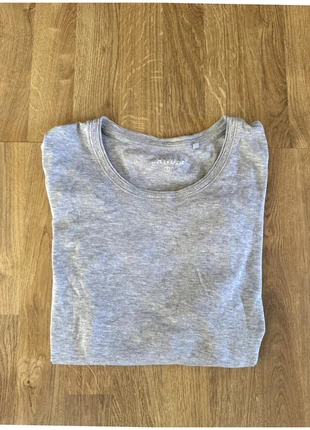 Te shirt gris c&a en taille S, marca: C&A, estado: Muito bom, tamanho: S / 36 / 8, €2.90, €3.75 inclui Proteção do Comprador