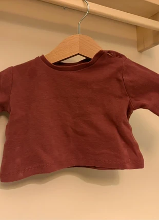 Shirtje maat 50, merk: Zeeman, staat: Heel goed, maat: Tot 1 maand / 50 cm, € 1,00, € 1,75 inclusief Kopersbescherming