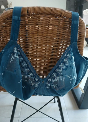 Soutien gorge, marque: Chantelle, état: Très bon état, taille: 115E, 5,00 €, 5,95 € Protection acheteurs incluse