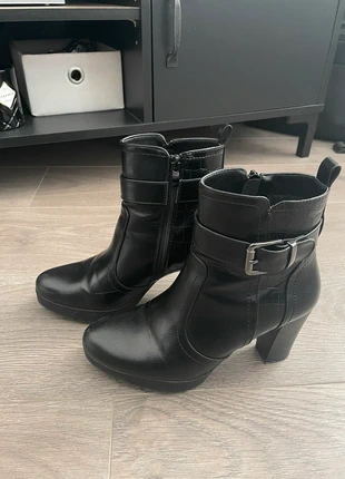 Bottines noires boucle cheville motif crocodile FPC taille 37 très bon état, marque: FPC, état: Très bon état, taille: 37, 17,00 €, 18,55 € Protection acheteurs incluse