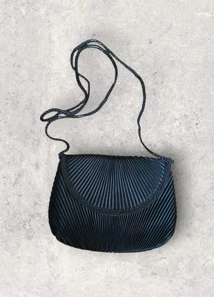 Petit sac pochette bandoulière La bagagerie noir satinée, marca: la bagagerie, estado: Muito bom, €10.00, €11.20 inclui Proteção do Comprador