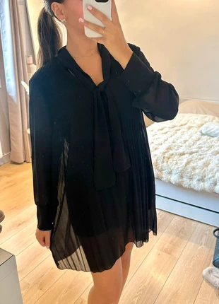 Robe Noire à Volants - Élégante, Féminine & Tendance, marque: Senes, état: Très bon état, taille: S / 36 / 8, 15,00 €, 16,45 € Protection acheteurs incluse