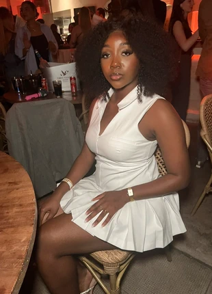 Robe short blanche Zara, brand: Zara, condizioni: Buone, taglia: L / IT 44 / EU 40, €15.00, €16.45 include la Protezione acquisti