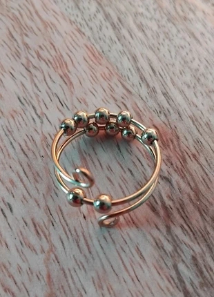 Très belle bague anti-stress boules mobiles., marke: acier, zustand: Neu, mit Etikett, größe: Größenverstellbar, 9,60 €, 10,78 € inklusive Vinted-Käuferschutz