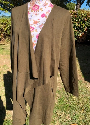 🧶 Veste cardigan longue extensible mi-saison, à poches fermetures et à manches longues, merk: Tendance, staat: Heel goed, maat: XXXL / 46 / 18, € 20,00, € 21,70 inclusief Kopersbescherming