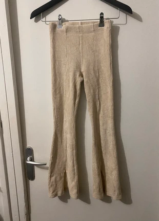 Pantalon en velours hyper doux shoeby, brand: Shoeby, condition: Very good, size: 10 years / 140 cm, €5.00, €5.95 includes Buyer Protection