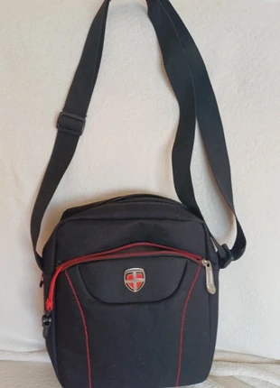 Magnifique sacoche bandoulière neuve, brand: Ellehammer, condizioni: Nuovo senza cartellino, €10.00, €11.20 include la Protezione acquisti