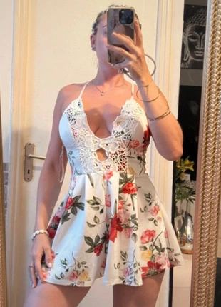 Combi short fleuris, marque: Tendance, état: Très bon état, taille: S / 36 / 8, 5,00 €, 5,95 € Protection acheteurs incluse