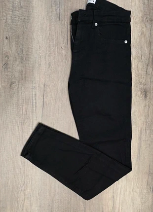 Jeans Zara, brand: Zara, condizioni: Ottime, taglia: S / IT 40 / EU 36, €6.00, €7.00 include la Protezione acquisti