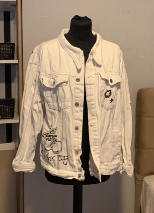 veste en jeans blanche à motif, brand: Shein, condizioni: Ottime, taglia: M / IT 42 / EU 38, €3.00, €3.85 include la Protezione acquisti