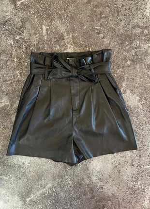 Short noir effet cuir femme Pimkie taille XS cuero mujer pelle donna Leder Damen, marque: Pimkie, état: Très bon état, taille: XS / 34 / 6, 6,00 €, 7,00 € Protection acheteurs incluse