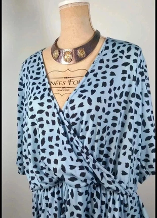 Robe ou tunique bleu ciel à taches noires – Décolleté sexy & volants Pink Clove Taille 56 Neuve, brand: Pink Clove, condition: New without tags, size: 8XL / 56 / 28, €18.00, €19.60 includes Buyer Protection Pro