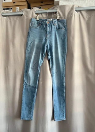 Jean Primark, brand: Primark, condizioni: Buone, taglia: M / IT 42 / EU 38, €2.00, €2.80 include la Protezione acquisti