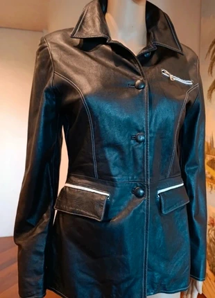 Giacca pelle nera profili bianchi - Max Mara, marca: Max Mara, estado: Muy bueno, tamaño: S / 36 / 8, 80,00 €, 84,70 € Protección al comprador incluida